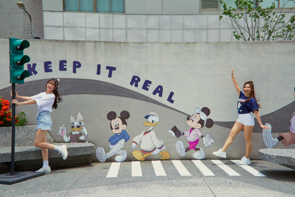 沿著公園從捷運中山站至雙連站，設置了多達11個超好玩的互動打卡位！