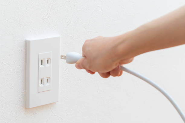 日本使用的插頭及插座類型是「A型」,是一種兩腳扁平插頭。