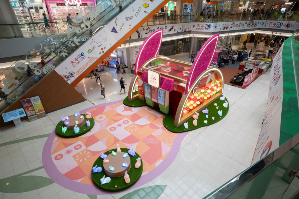 七彩兔仔大燈籠！