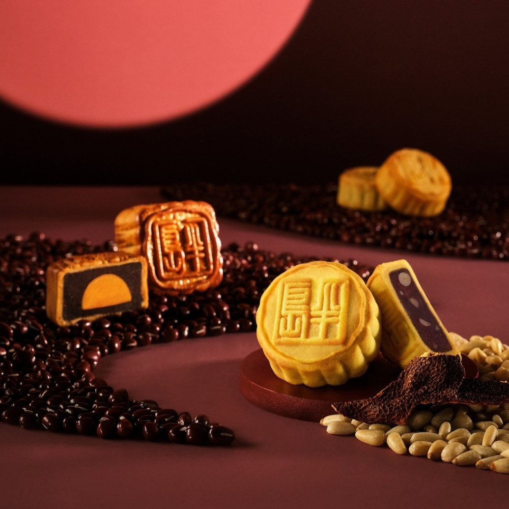 半島精品店迷你陳皮豆沙月餅。