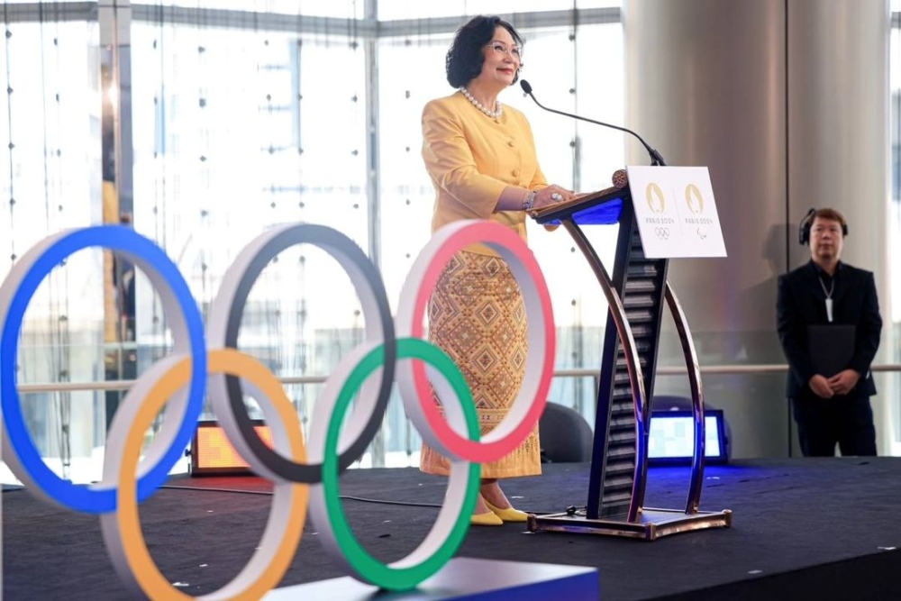 這位負責頒獎的嘉賓其實大有來頭