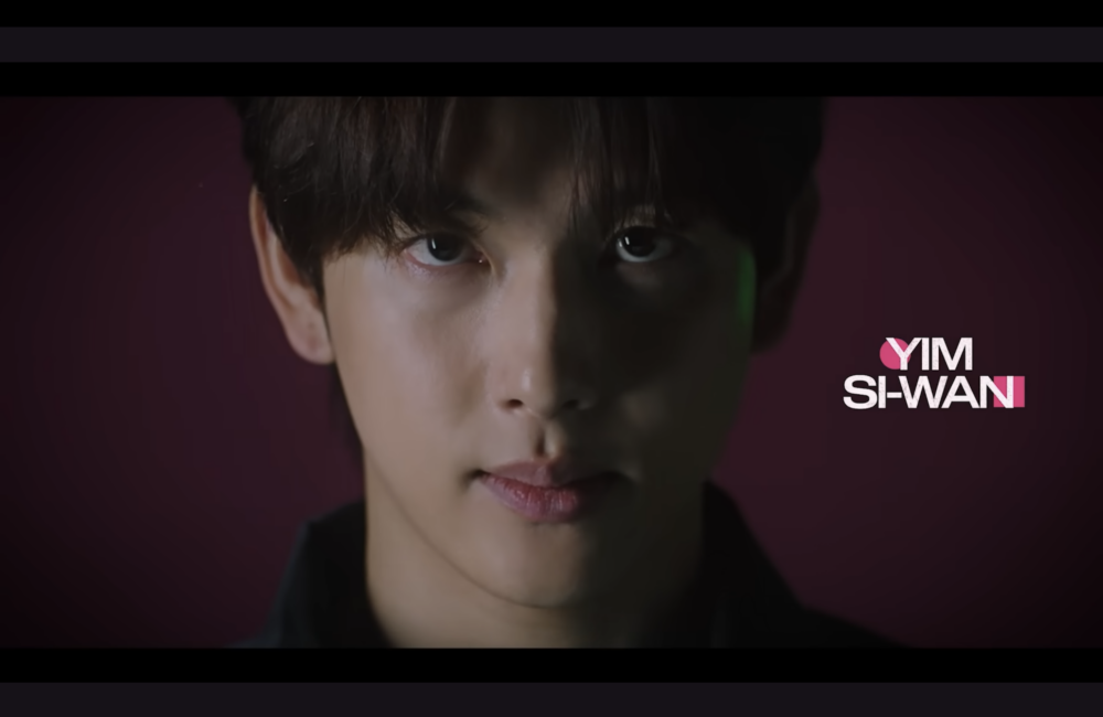 任時完加盟飾演新遊戲參賽者。