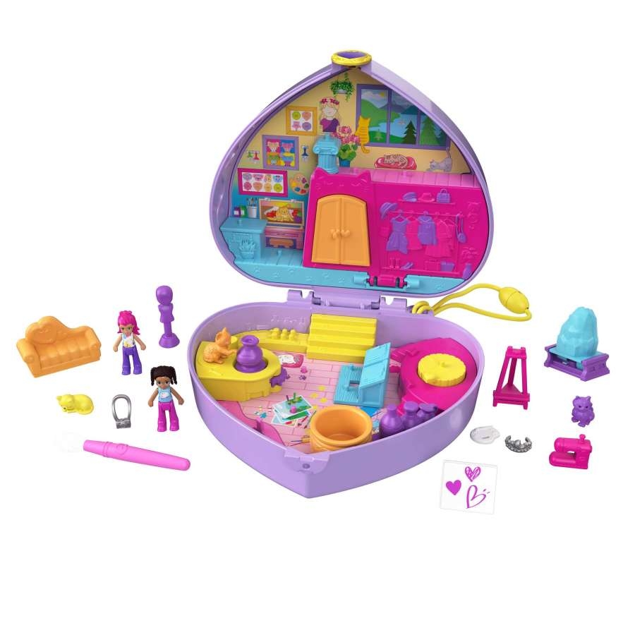 「Polly Pocket」是風靡80年代的經典玩具,最初設計是一個心形或圓形塑料盒,打開後是一個精緻的娃娃屋!