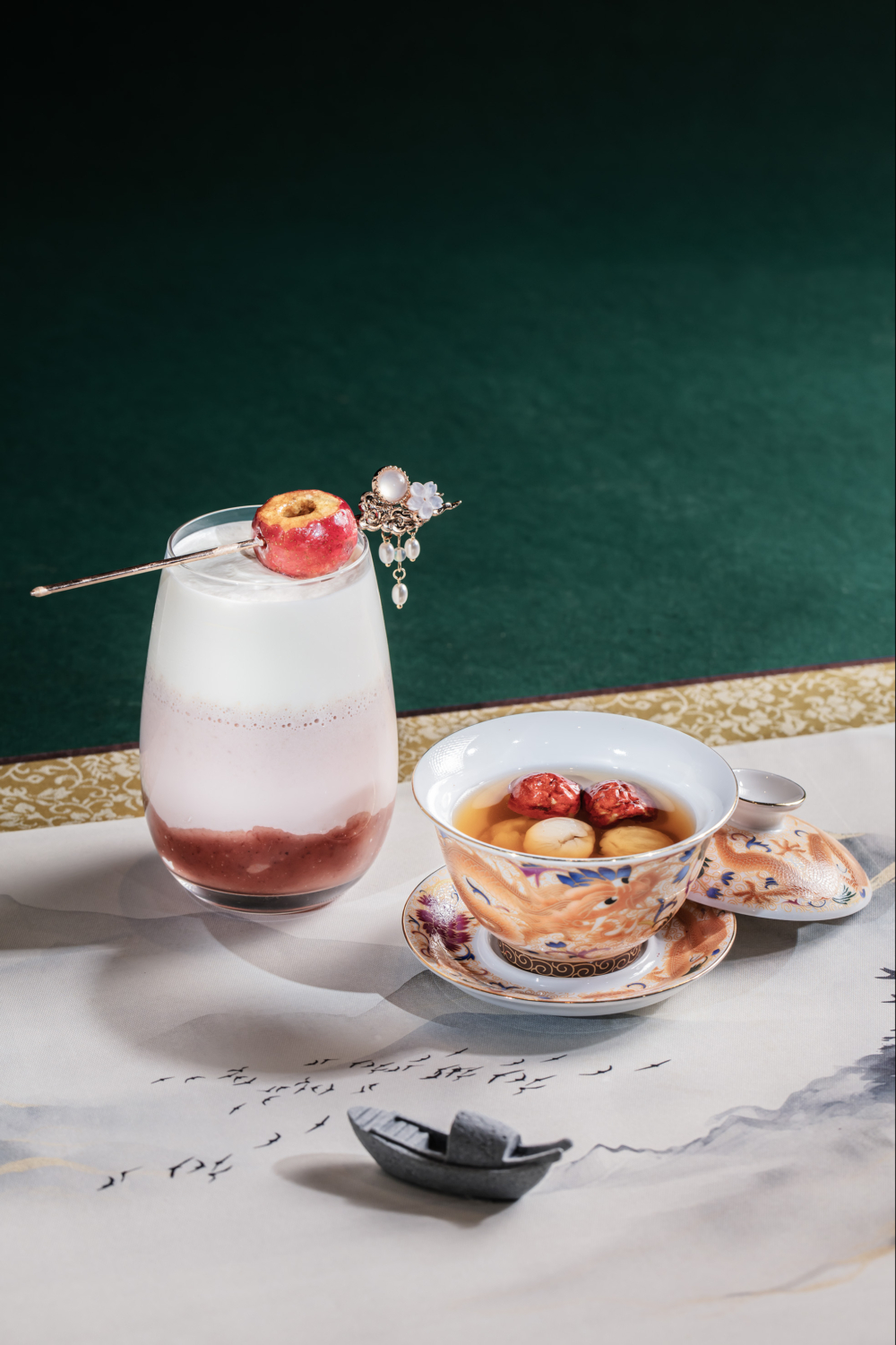 「奶蓋山楂茉莉鮮奶茶」夠晒養顏；「瘦圓肉紅棗杞子茶」可以養血安神！ 