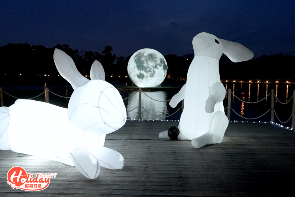 白鷺湖10米高巨型月亮。