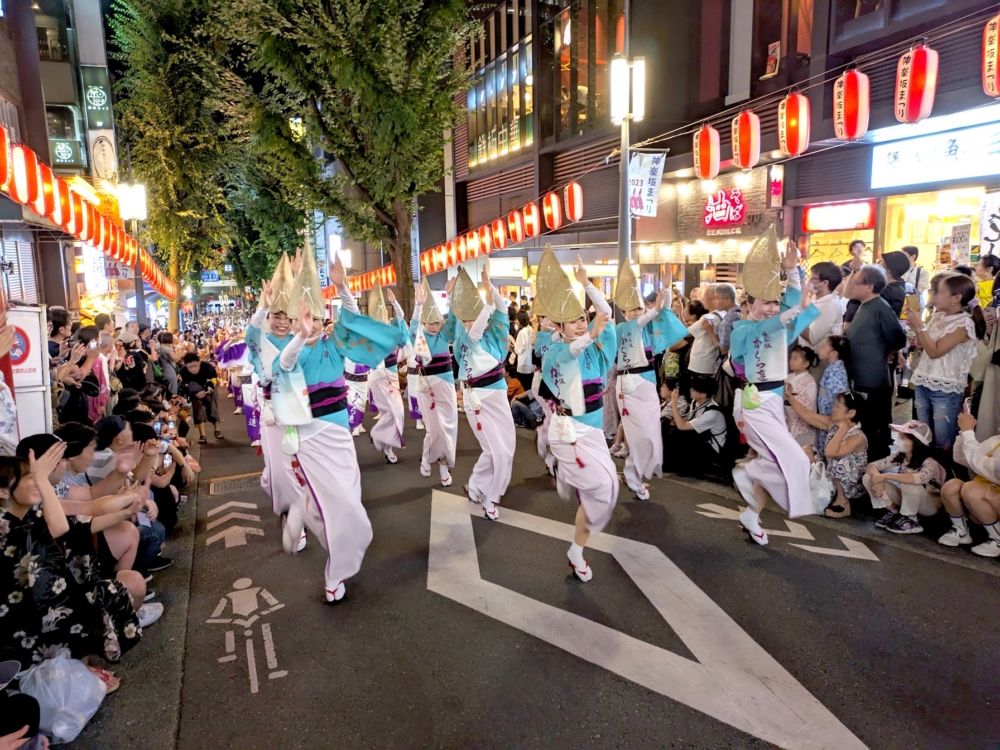 神樂坂祭「阿波舞蹈節」。