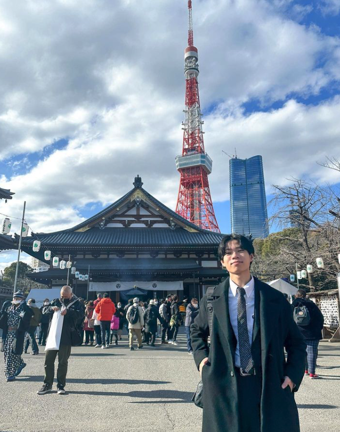 甚至有網民留言指其似足日本演員小栗旬