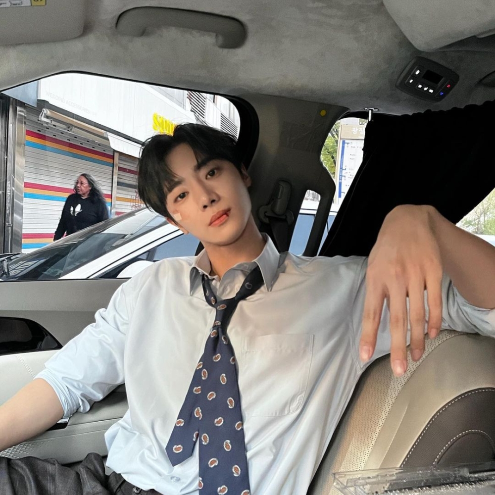 秋英宇《玉氏夫人傳》。