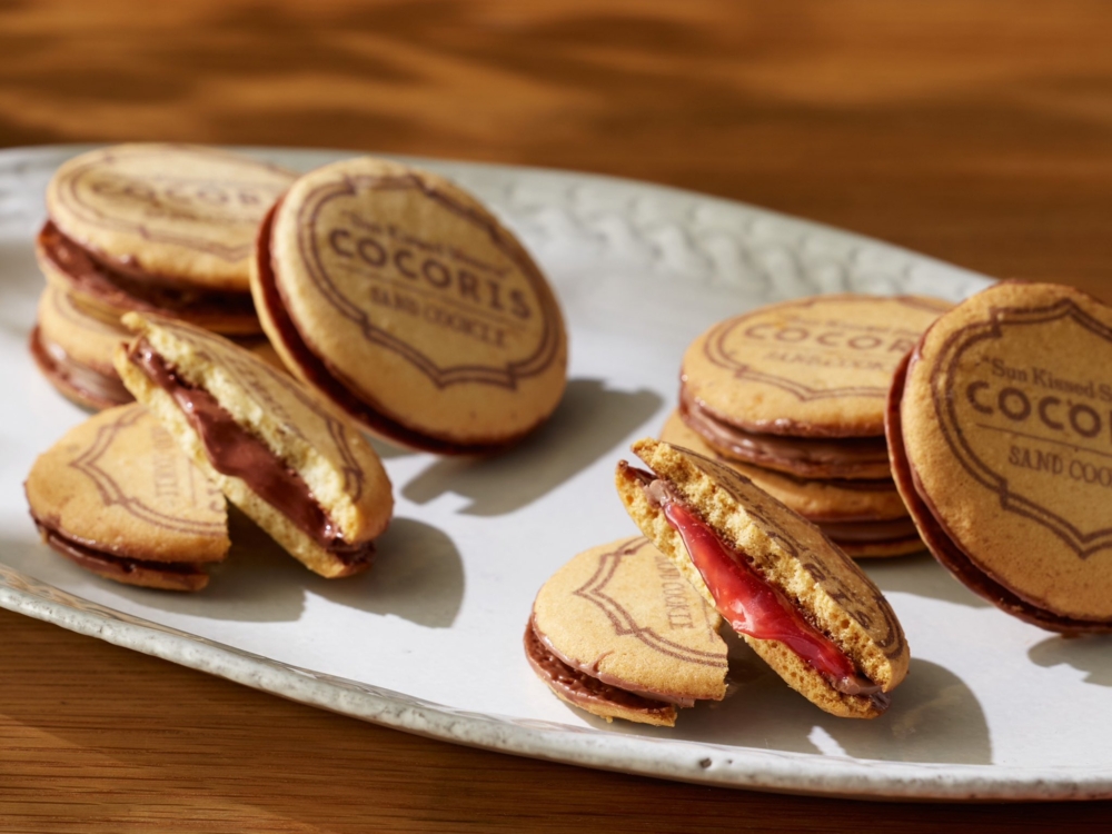 COCORIS「榛果朱古力」、「紅莓夾心餅」。