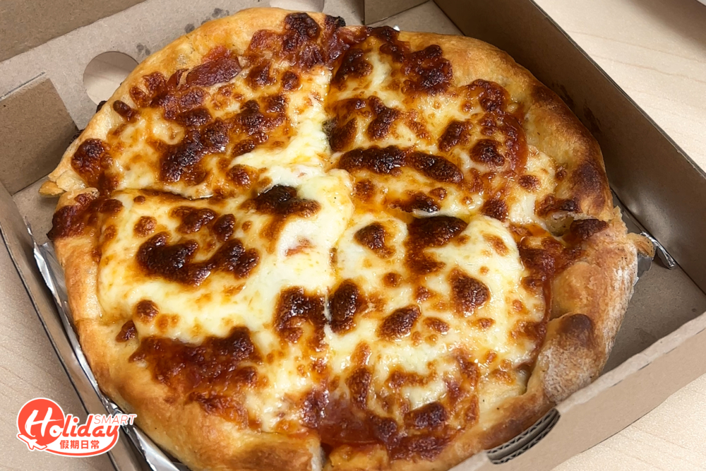 薄餅新鮮出爐熱辣辣,推介辣肉腸芝士批,6吋份量只是$55。