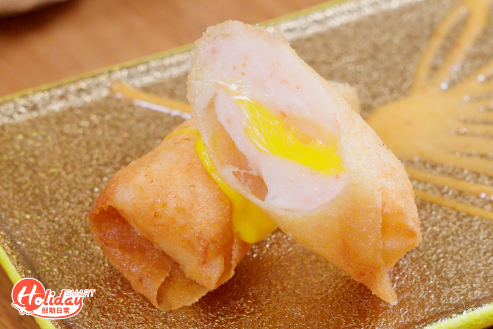 蝦芝士春卷選用虎蝦打成,香脆彈牙。