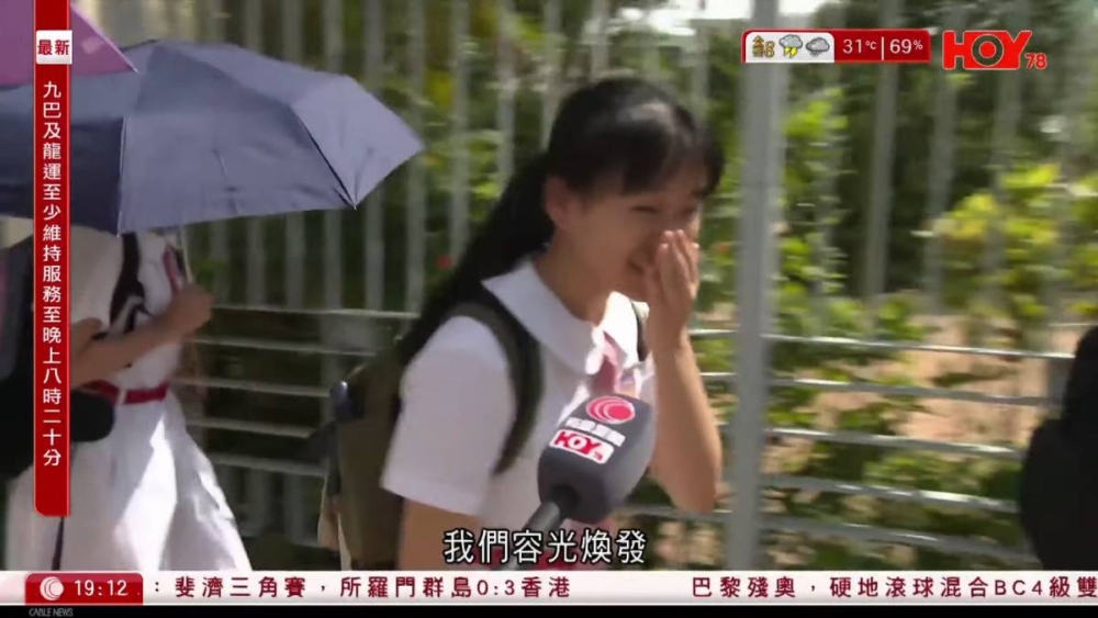 8號風球學生爆笑金句1｜睇我哋笑容就知，我哋容光煥發啦！