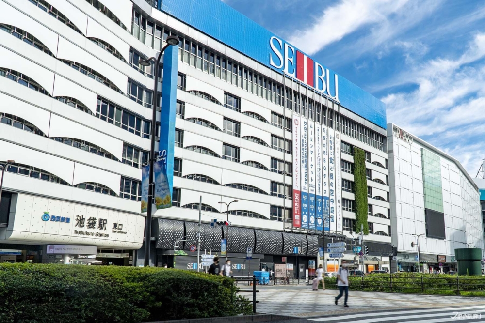 池袋西武百貨。