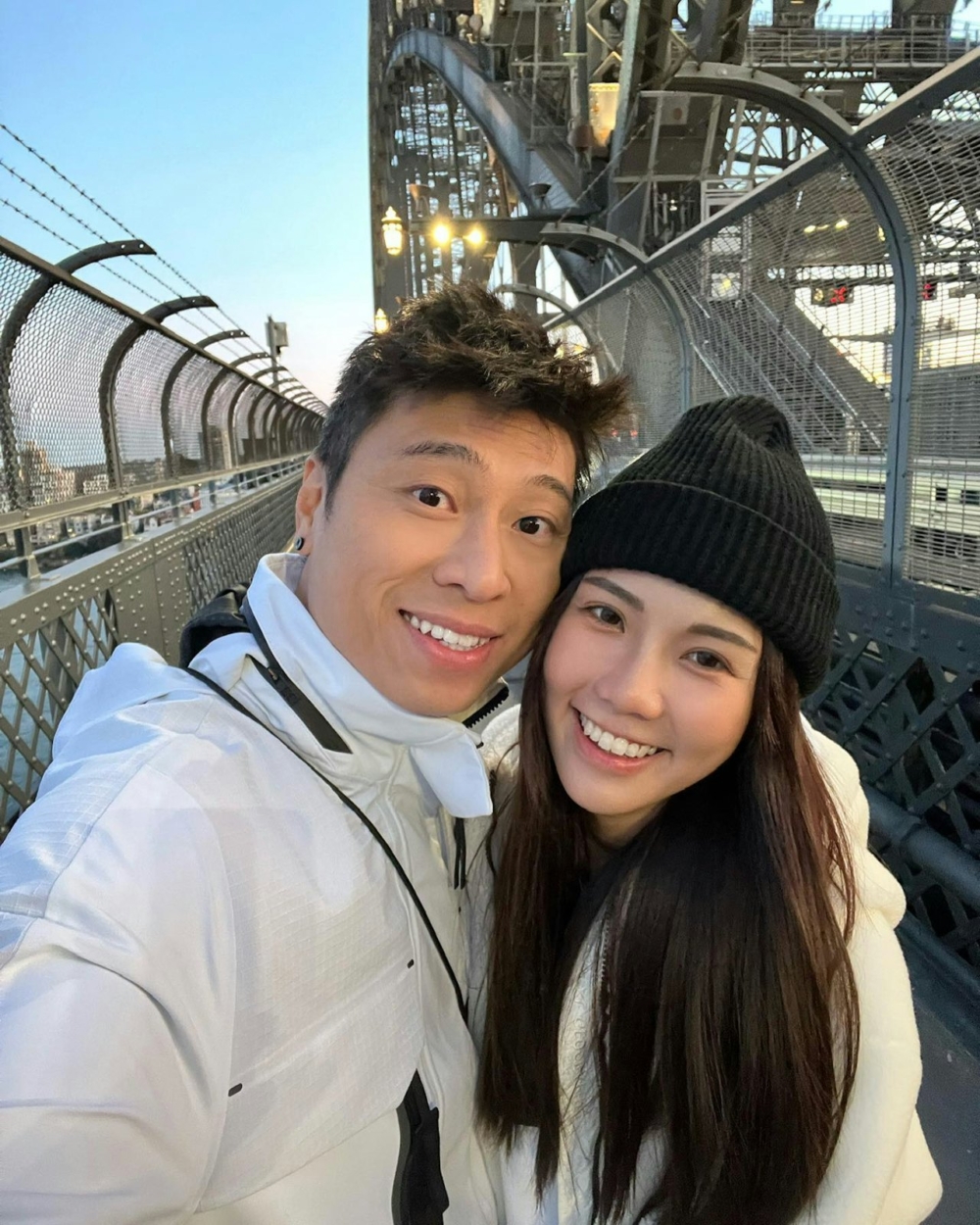 何振然早已大方公開與模特兒女友何晞藯的戀情