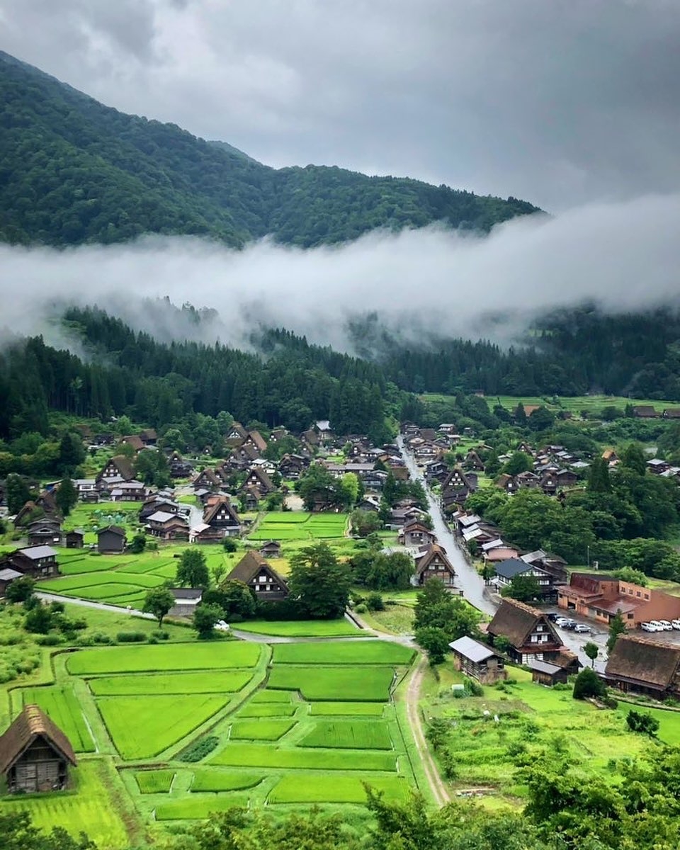 名古屋白川鄉合掌村。