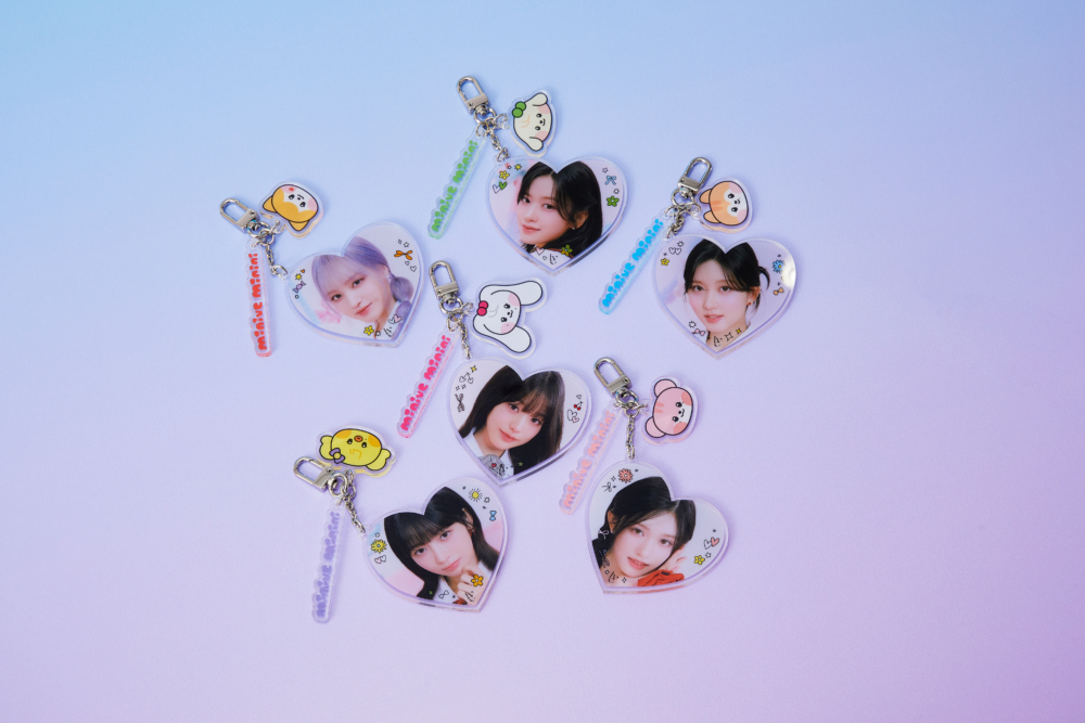 IVE 亞加力鎖匙扣（每個港幣$139）