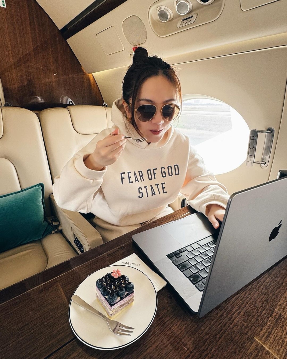 現年33歲的歌手鄧紫棋G.E.M.轉戰內地娛樂圈發展多年，人氣高企