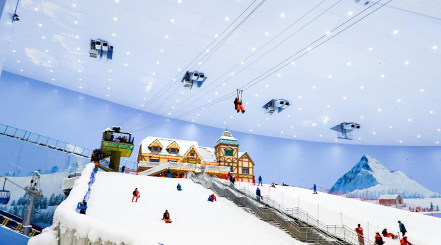 廣州融創雪世界（熱雪奇蹟）。