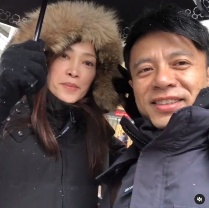 李克勤夫婦亦對兒子們疼愛有加,安排兩子入讀星二代雲集的香港加拿大國際學校(CDNIS)