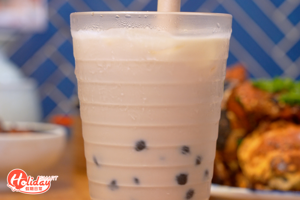 除了主角大閘蟹，餐廳亦提供超過20款台飲任飲，珍奶水果茶通通都有，可以實現廢水自由！