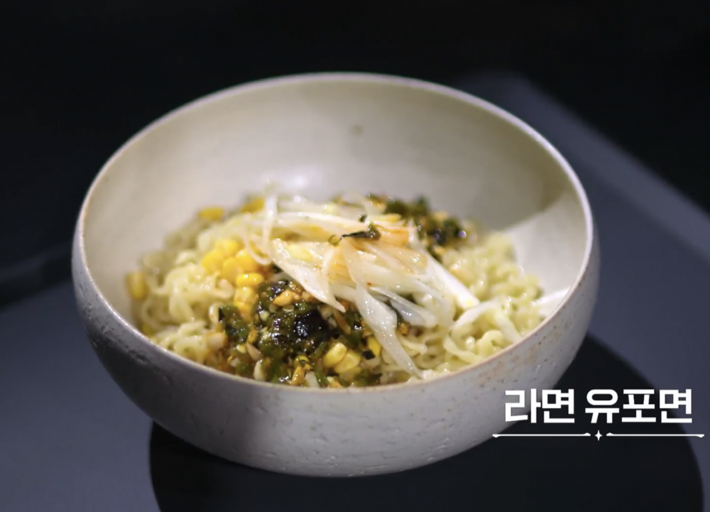 《黑白大廚》劉智善:哈爾濱「油潑即食麵」。