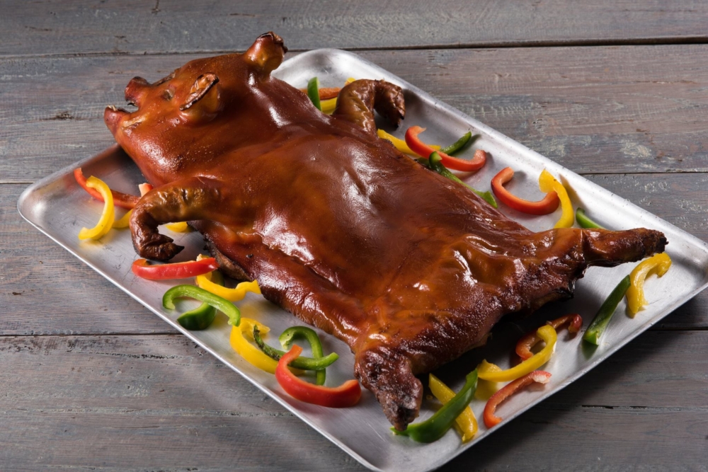 白石燒烤場：免費金牌乳豬。