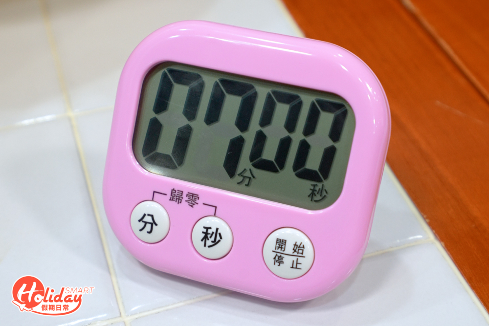 兩位朋友同時參加挑戰，限時7分鐘要吃完！