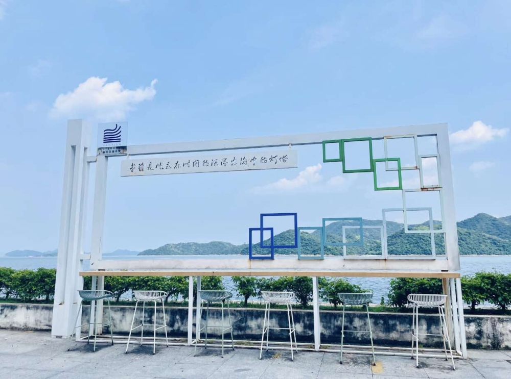 燈塔圖書館不能隨時進入,需提早預約~