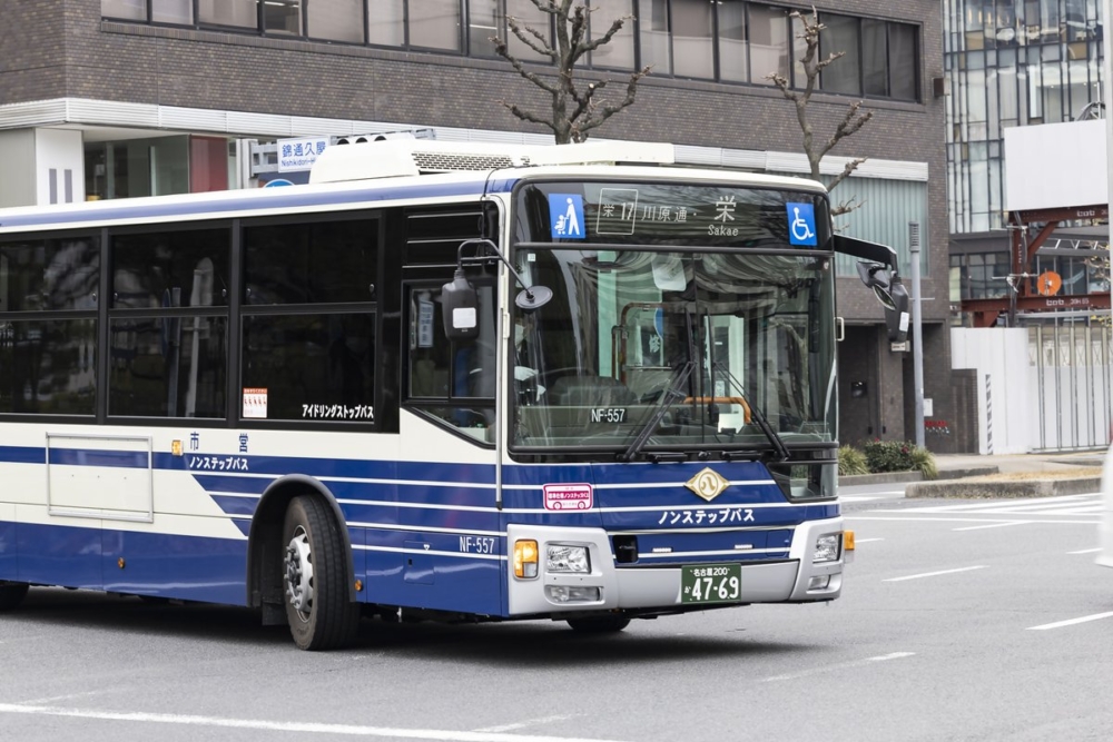 市內巴士(路線巴士)。