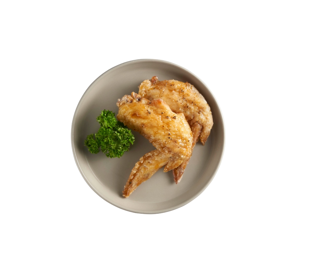 雞翼變得金黃酥脆,內裡保持多汁口感,超滿足!