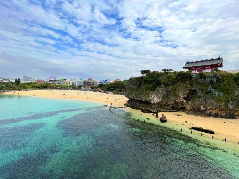 波上宮沙灘。