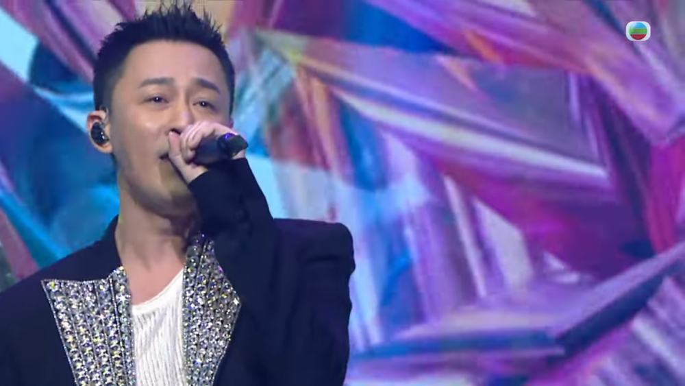 今年憑電影《九龍城寨之圍城》人氣再度急升的林峯亦有回巢表演賀台慶