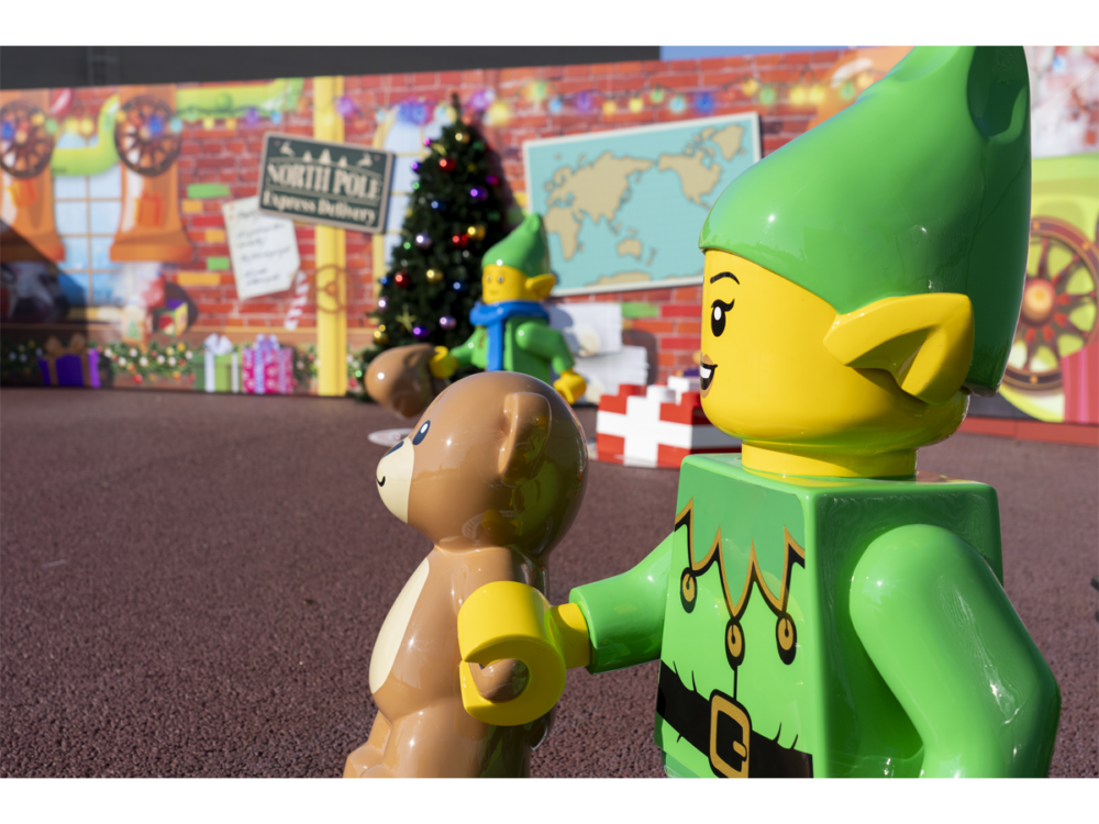 聖誕小精靈陪大家一起過節！