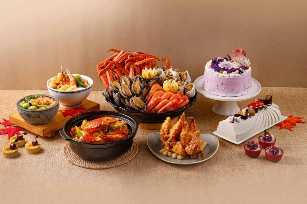 「妙饗蟹饌」自助午餐及晚餐，從冰鎮雪花蟹腳到泰式酸辣蟹，有各式蟹類美食。