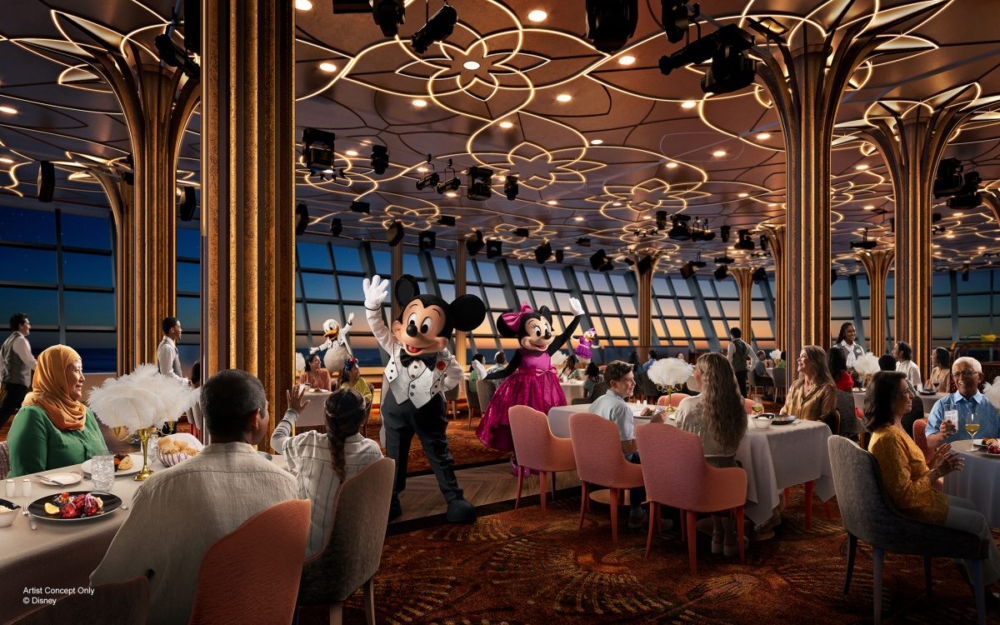 Hollywood Spotlight Club。