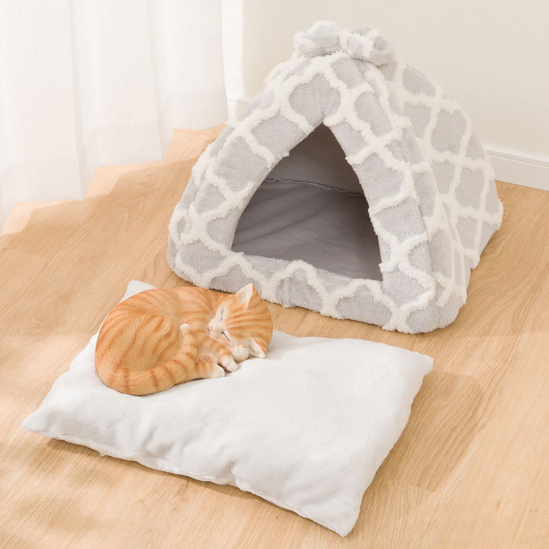 聖誕禮物推薦9｜NITORI 吸濕發熱寵物帳篷（港幣$179）