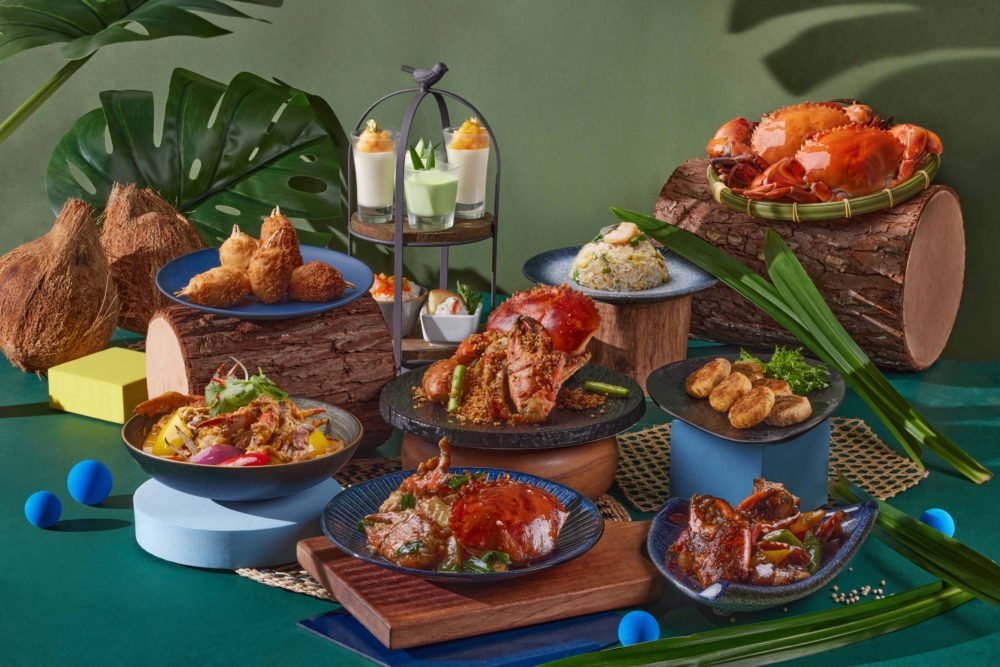 以蟹入饌的美味自助餐「東南亞滋味蟹宴」，自助晚餐或假日自助午餐有買一送一優惠（2位用，港幣$477.6起）。