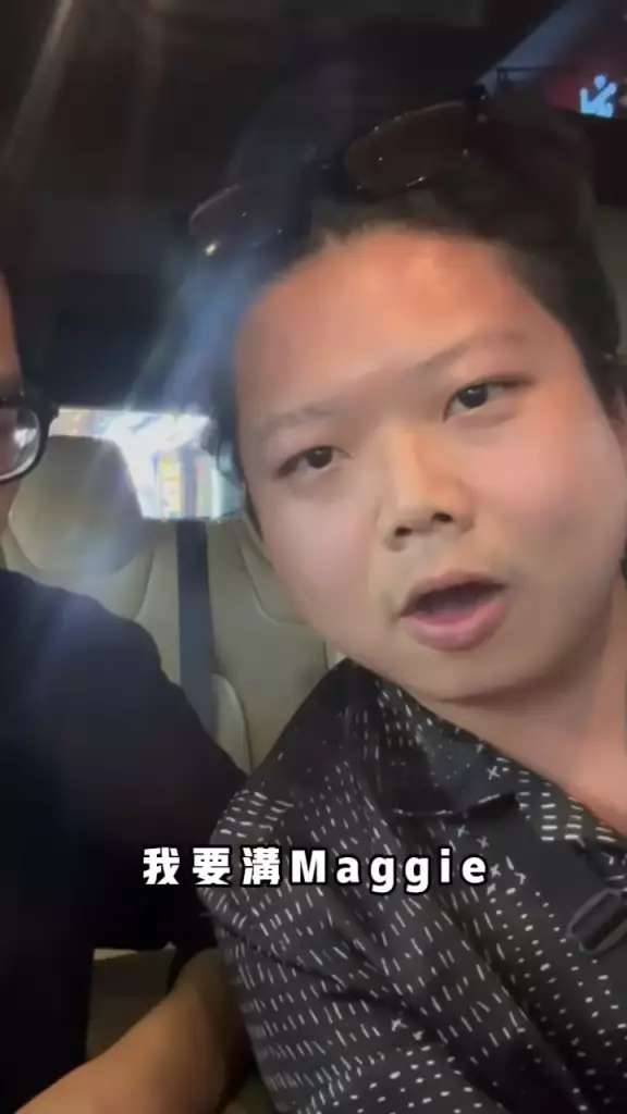 後他更是豪言要在30日內成功追求當日採訪他的《東張西望》主持梁敏巧（Maggie）