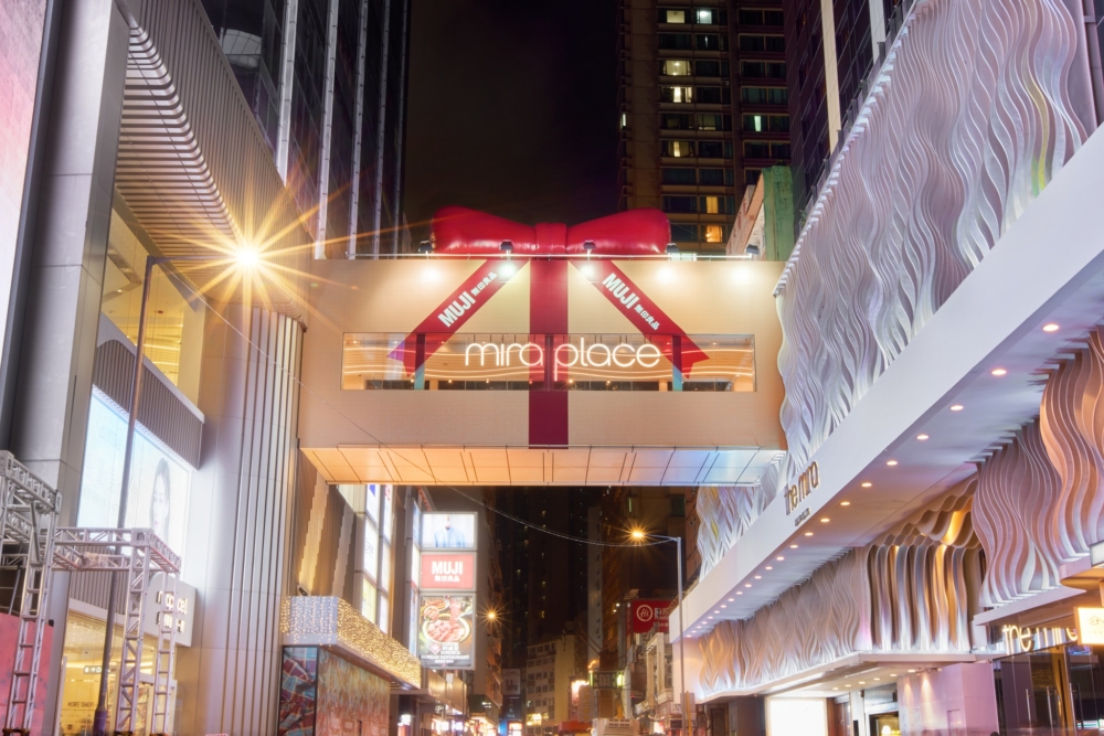 超巨型禮物盒空降金巴利道！