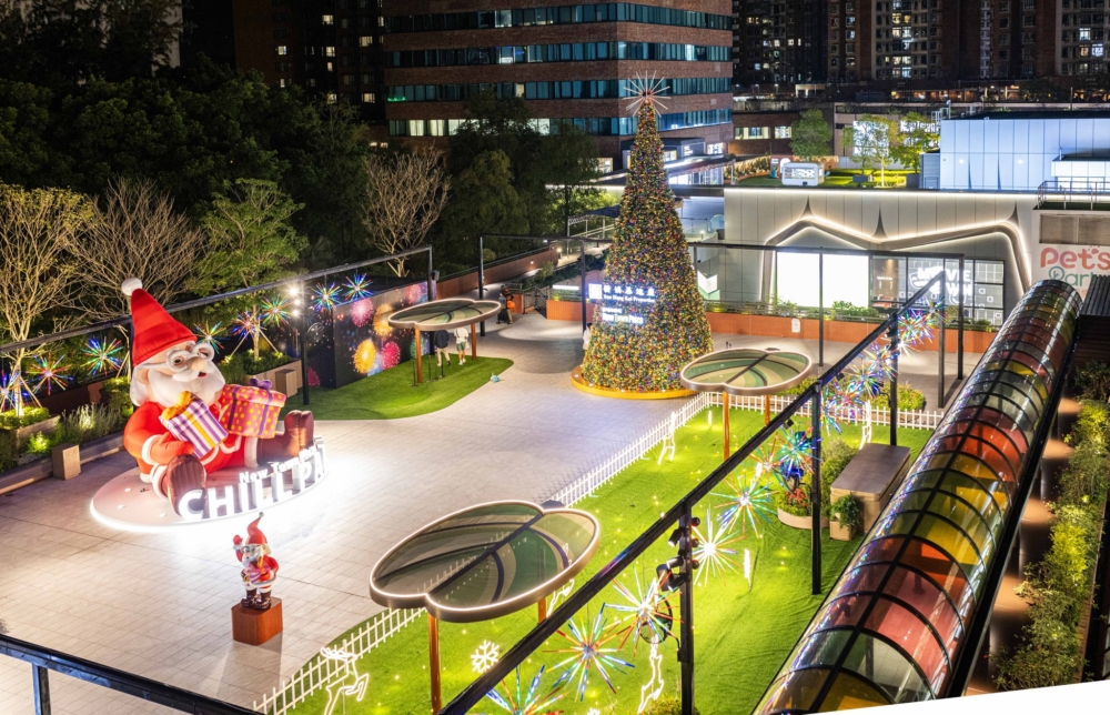 盛大狂歡嘉年華包括包括全日無間街頭音樂表演、臉部彩繪、魔術、小丑表演、40周年生日手作工作坊等～