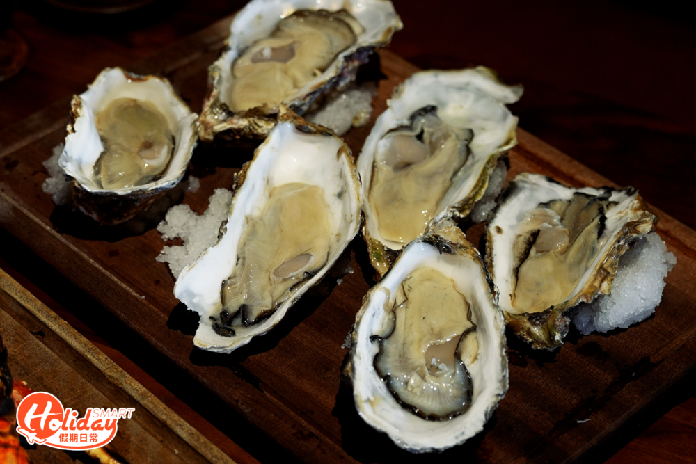 今個秋冬季，餐廳為菜單注入海鮮元素，特級餐目及專尚餐目的食客，可以$328升級品嚐北海道仙鳳趾生蠔。