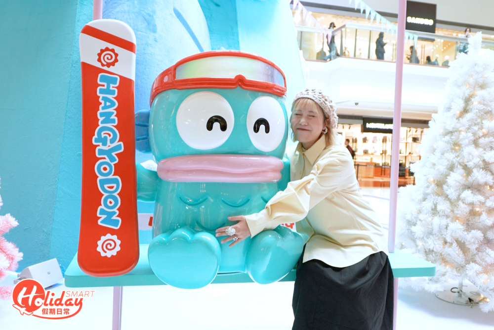 還有登山造型的水怪陪大家乘坐纜車！