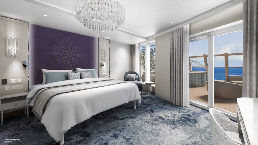 Elsa Concierge Royal Suite bedroom with Oceanview Verandah and Whirlpool。