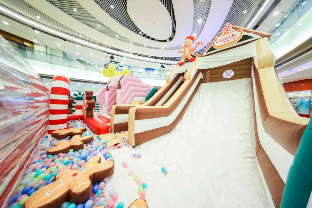 2,000呎薑餅人主題充氣樂園！