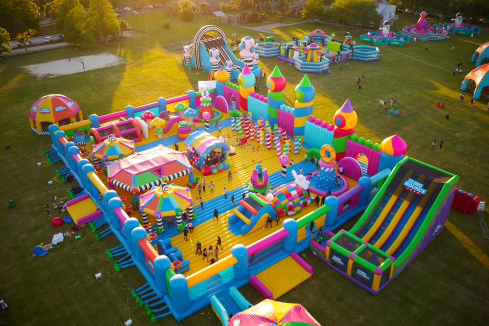 全球最大充氣城堡《滙豐保險 The Big Bounce 世界巡迴香港站》即將登陸西九文化區藝術公園！