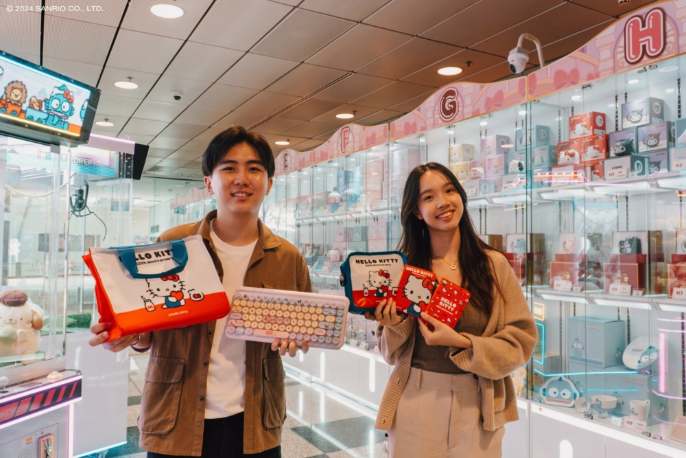 樟宜機場分別在2、3及4號航廈特設了多間Sanrio快閃店！