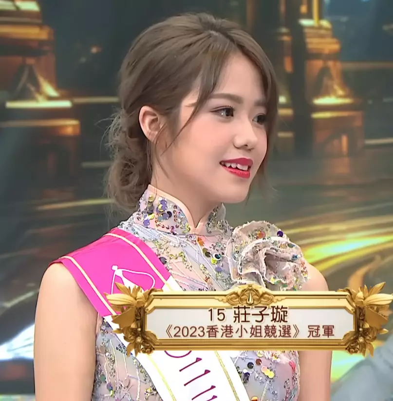 莊子璇經常被指靠後天加工由「豬膽鼻」變「間尺鼻」