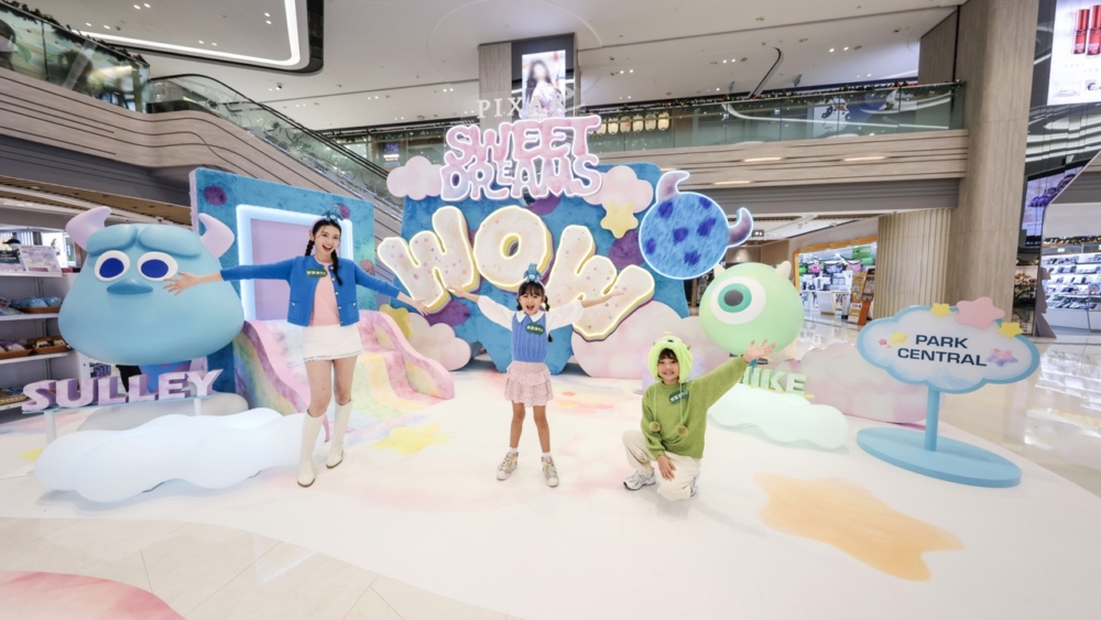 將軍澳中心「怪獸公司」。