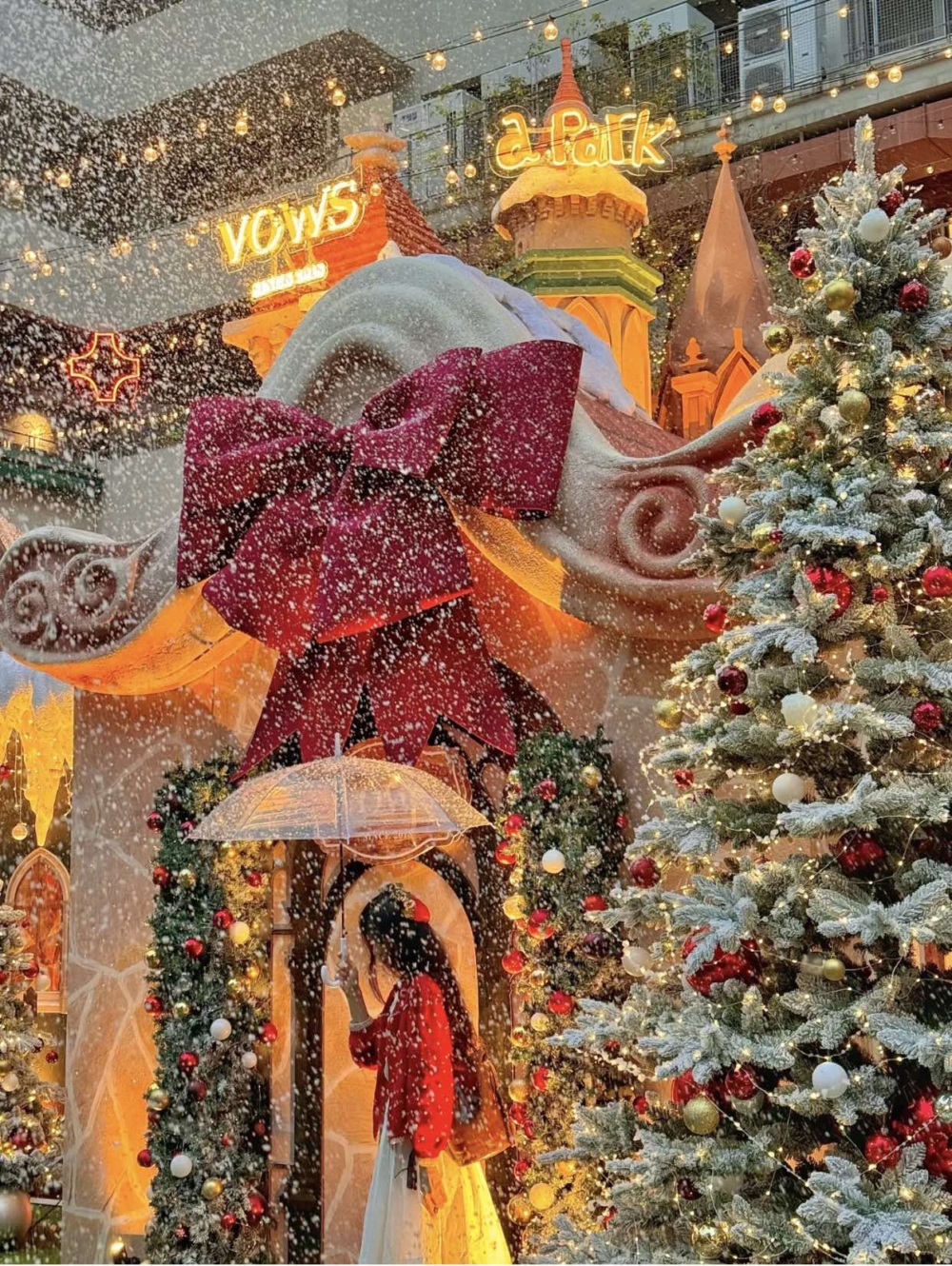 於特定時間更會上演沉浸式芬蘭奇幻雪景～