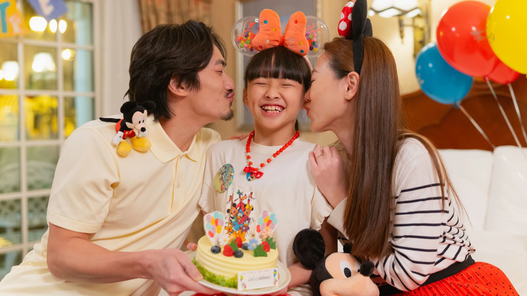 香港迪士尼樂園度假區酒店：生日入住即送樂園門票。